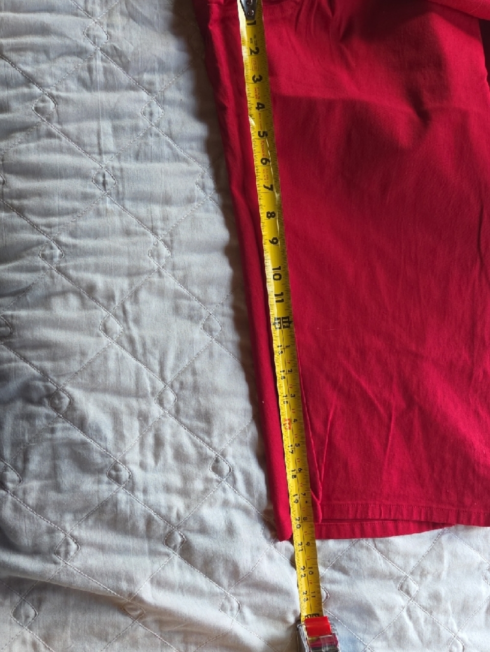 Catherines Red Capris with Eyelet Hem Detail 4X - Picture 9 of 9